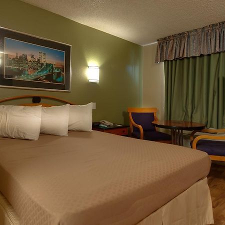 Vagabond Inn Bakersfield North Extérieur photo