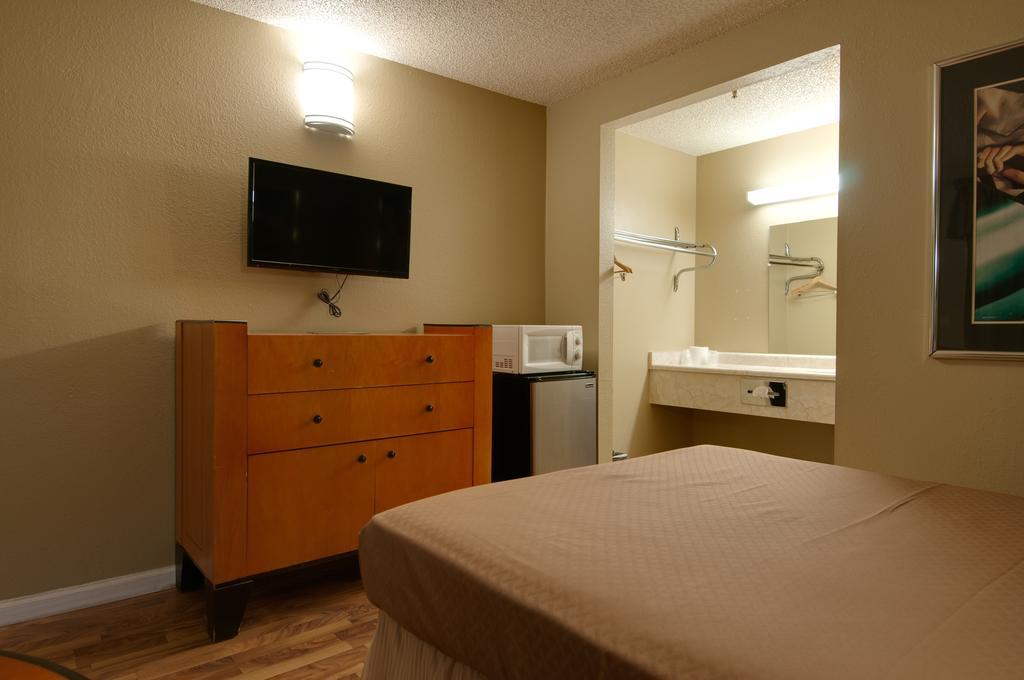 Vagabond Inn Bakersfield North Extérieur photo