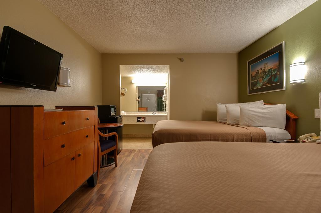 Vagabond Inn Bakersfield North Extérieur photo