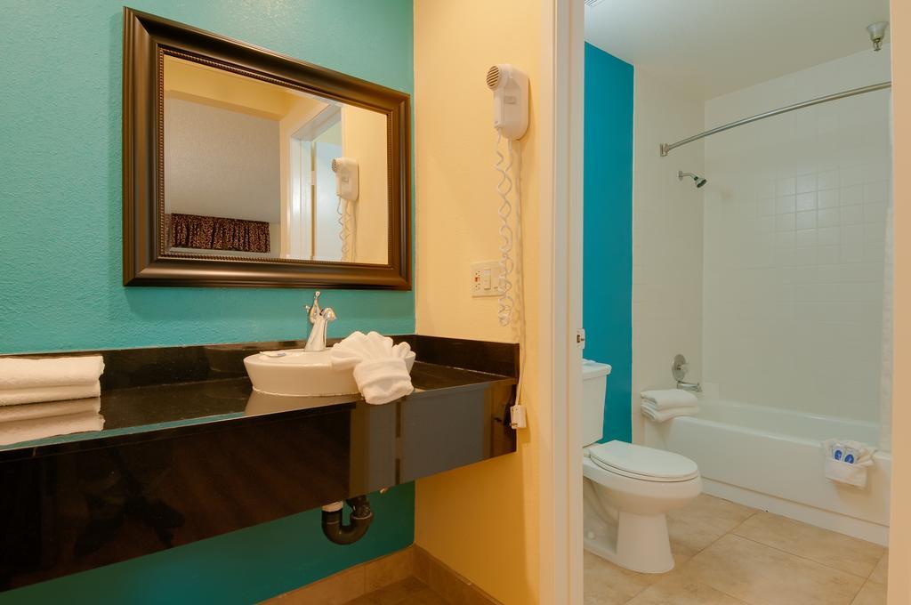 Vagabond Inn Bakersfield North Extérieur photo